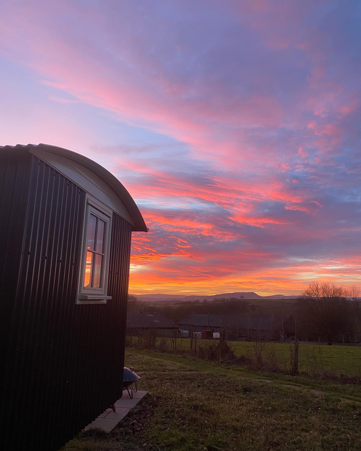 Skylark Shepherds Hut Monmouth eBike Drop off & Collection